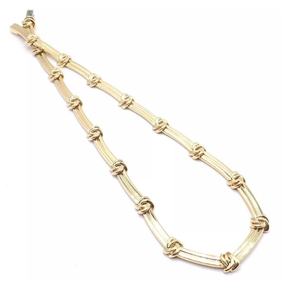 Authentic! Vintage Tiffany & Co 18k Yellow Gold Knot Link Necklace - Picture 8 of 10